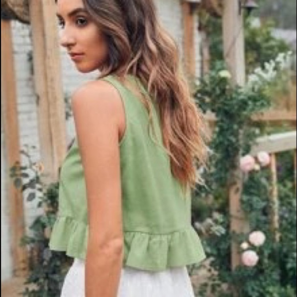 Solid Ruffle Hem Top - Picture 3 of 4